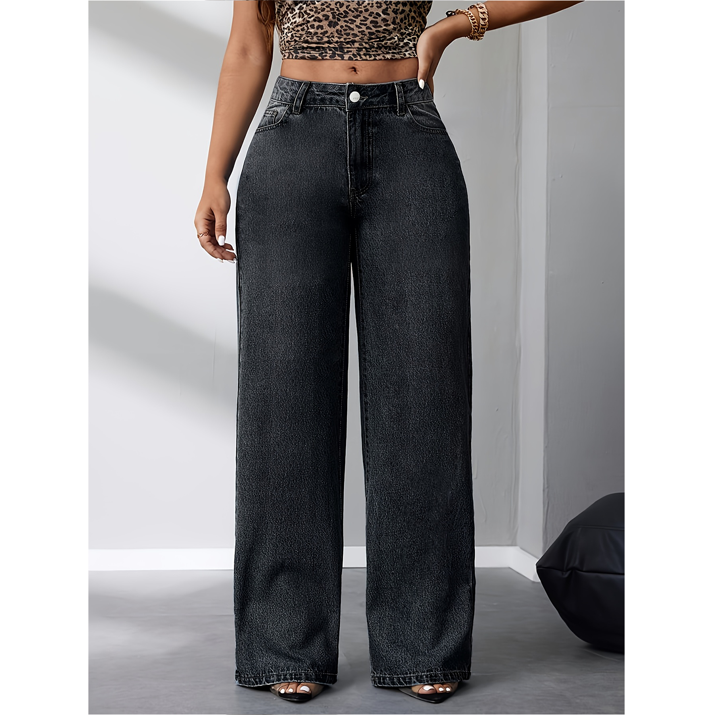 Damenhose mit hoher Taille und weitem Bein